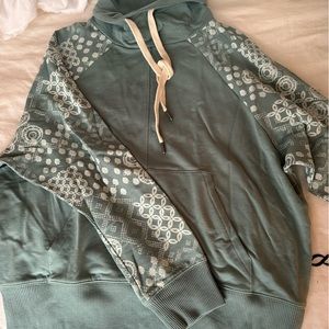 Garnet Hill Layer up Sweatshirt